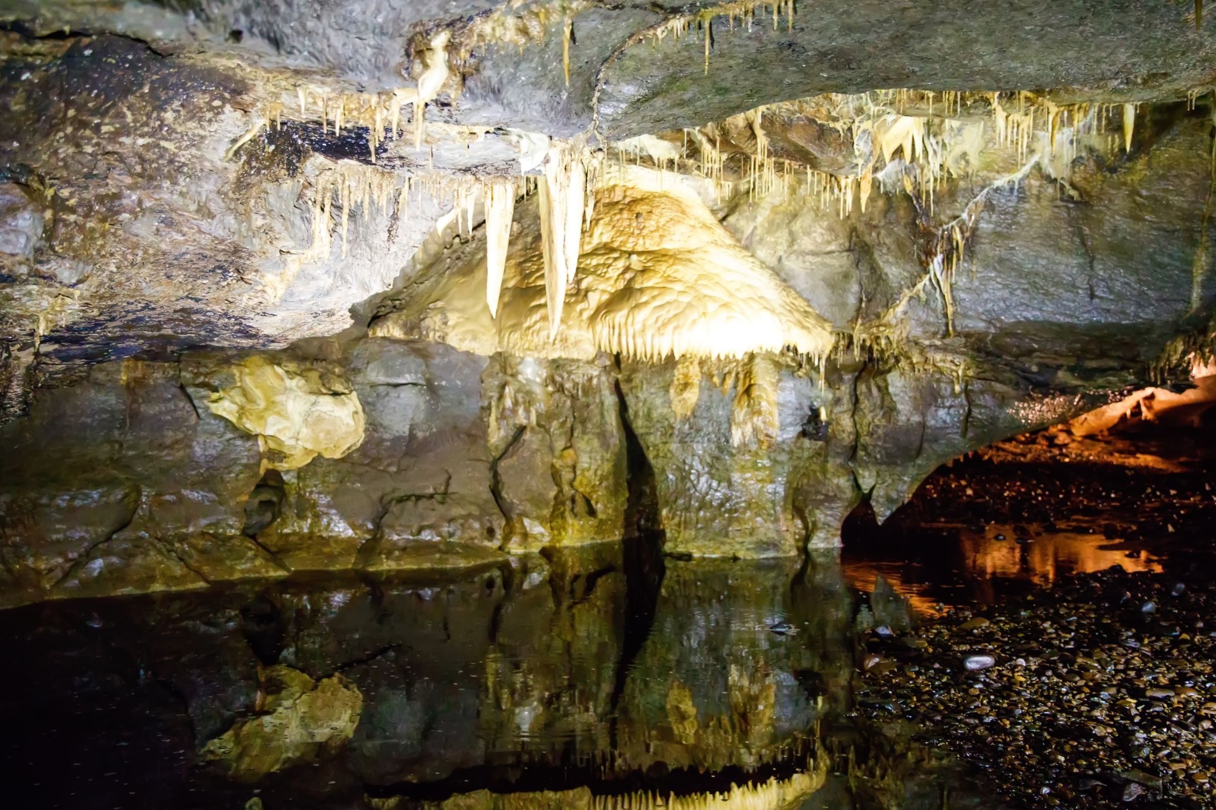 Co można obejrzeć w Irlandii Północnej – Jaskinie Marble Arch Enniskillen