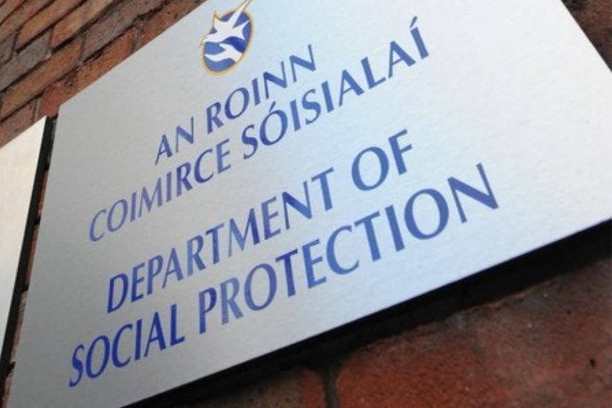 Ministerstwo Ochrony Socjalnej w Irlandii przypomina o płatnościach "Powrót do szkoły" i zmianach w zasiłku Covid-19