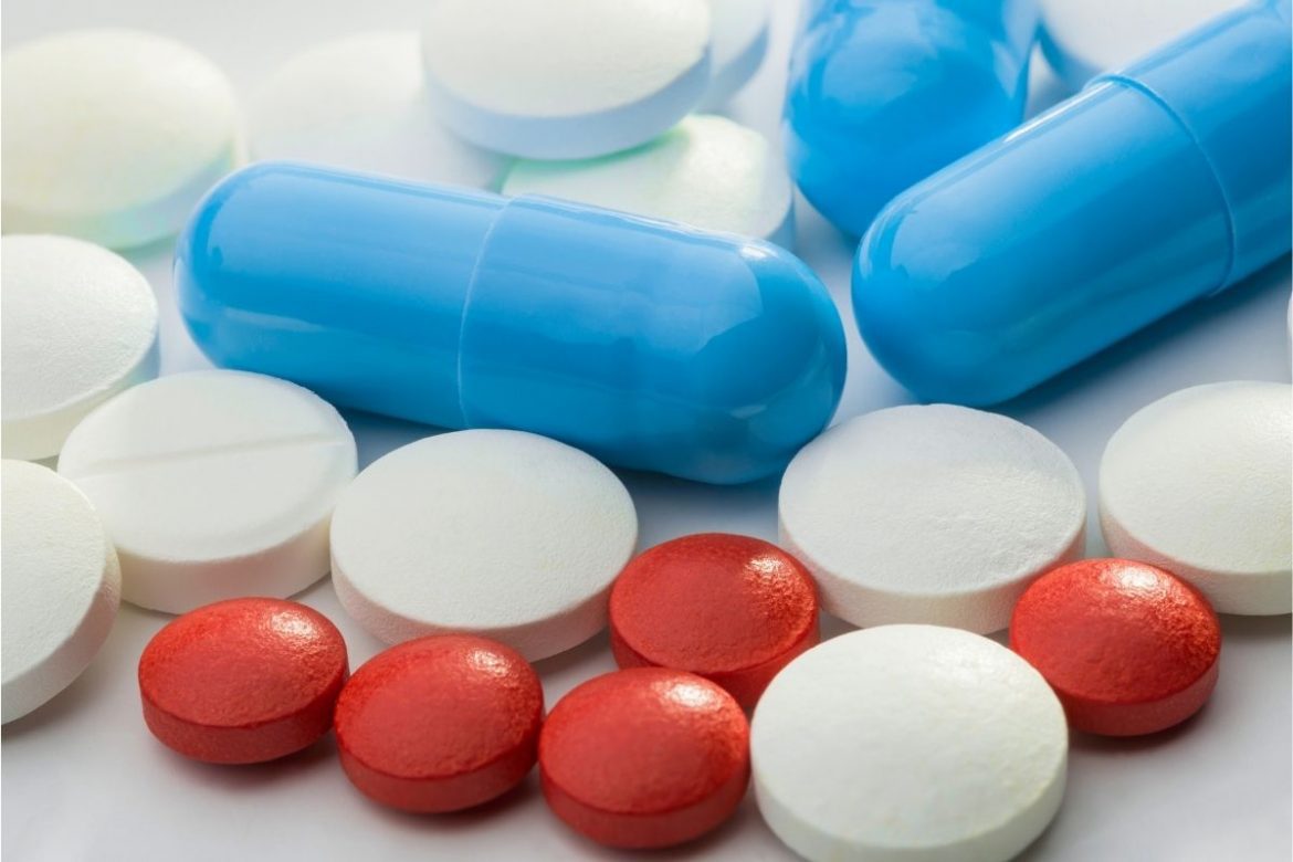 Pfizer przedstawia do zatwierdzenia tabletki na Covid-19 twierdzi, że pigułka zmniejsza ryzyko ciężkiego zachorowania o 89%