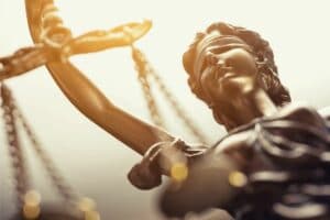 Mleczarz złapany z maszyną do prasowania kokainy, gotówką i biznesplanem związanym z narkotykami