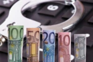 Oszustwa internetowe i telefoniczne w Irlandii wzrosły o 370% w 2021 roku