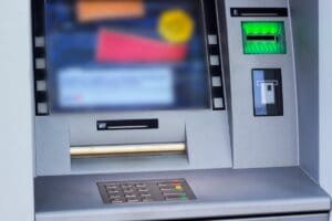 Trzej bracia skazani za napady na bankomaty na północnym wschodzie Irlandii
