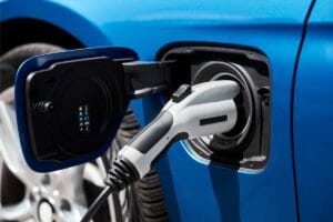 Ciągły wzrost sprzedaży samochodów elektrycznych w Irlandii