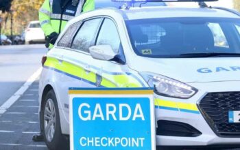 Funkcjonariusz Gardy ranny w wyniku uderzenia i ucieczki na checkpoint w Cork