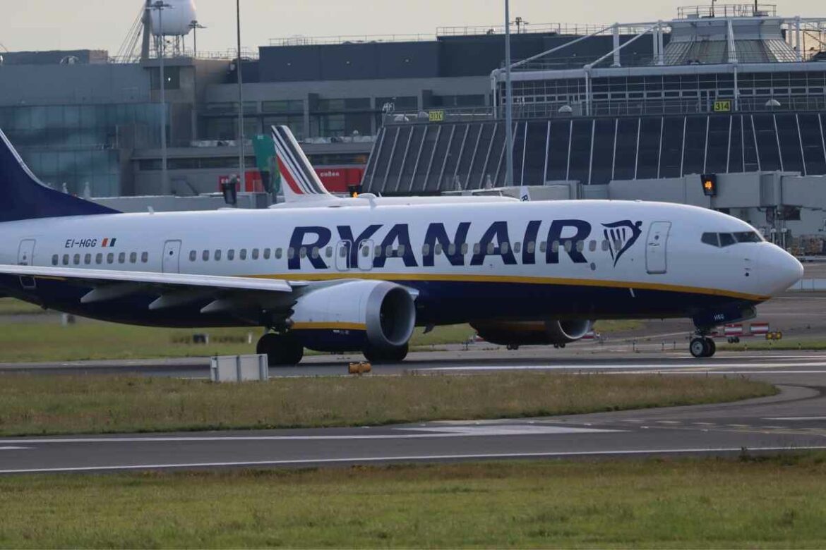 Ryanair odnotowuje najbardziej ruchliwy miesiąc, a współczynnik obłożenia lotów sięga 95%
