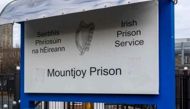 Więzień w stanie krytycznym po ataku w więzieniu Mountjoy