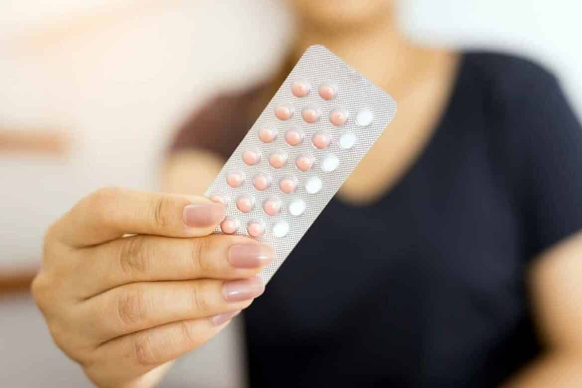 Zniesione opłaty szpitalne dla dzieci poniżej 16 roku życia i darmowa antykoncepcja dla niektórych kobiet od września