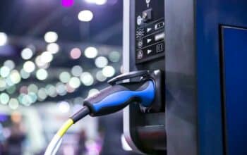 ESB podniesie opłaty za korzystanie z publicznej sieci ładowania samochodów elektrycznych nawet o 52%