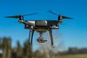 Mężczyzna oskarżony o operowanie dronem w okolicy lotniska w Dublinie