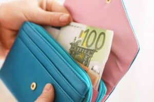 Dodatkowe 100 € na dziecko dodane do wypłaty świadczeń we wtorek