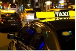 Młody mężczyzna aresztowany za napaść na taksówkarza w centrum Dublina
