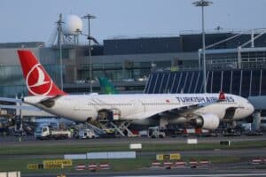 Aresztowanie mężczyzny po incydencie na lotnisku w Dublinie w wyniku którego inna osoba została ranna