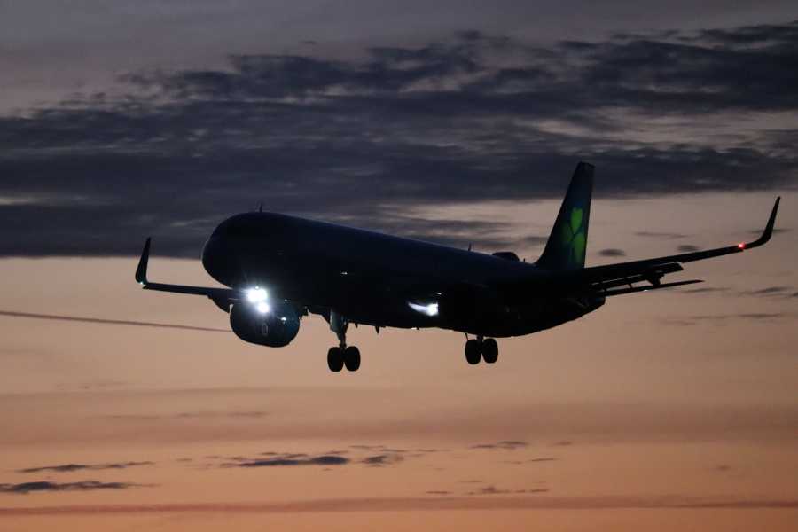 Pijany pasażer linii lotniczych, który awanturował się na pokładzie samolotu uniknął więzienia
